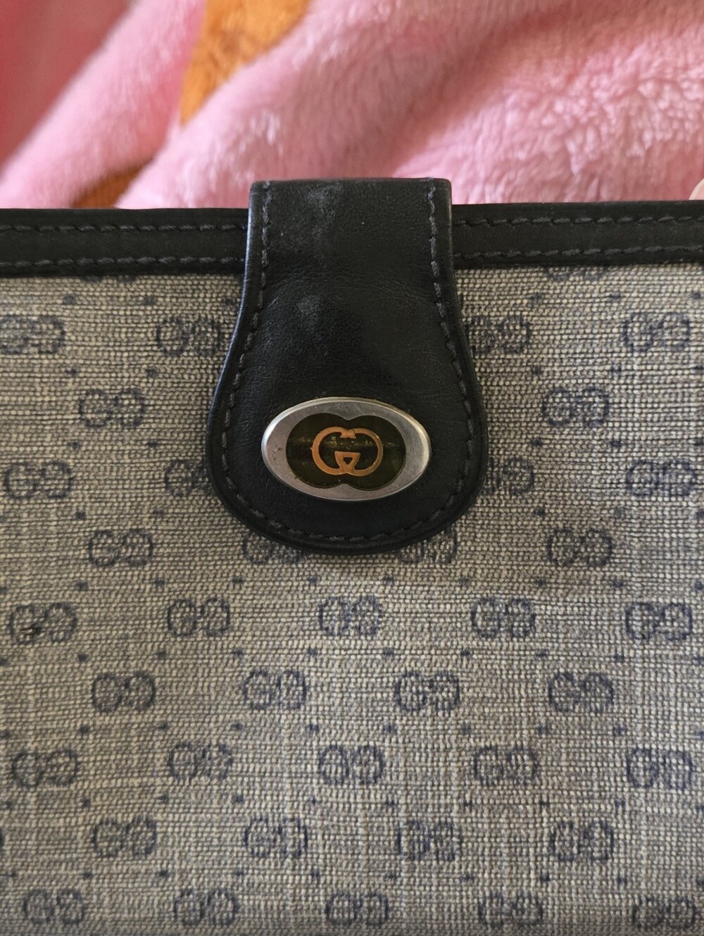Vintage Gucci Micro GG Supreme Navy Bifold Kiss-Lock Wallet [FLAWED]